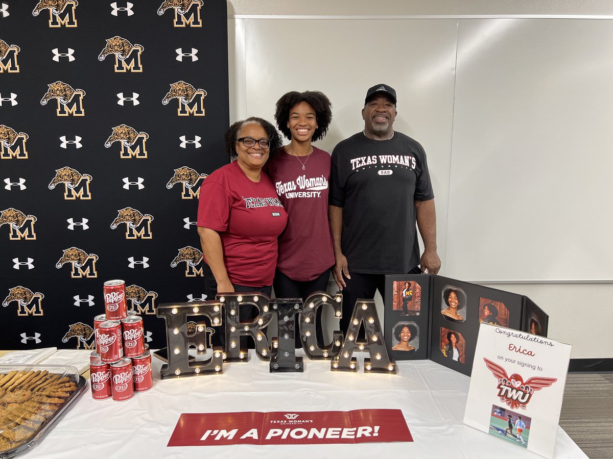 MHS_LT_Soccer's tweet photo. Big congrats to @sydneybeal12 and @BreloveErica for signing to play at the next level. So fun to celebrate these two today. https://t.co/hP6tliFisU