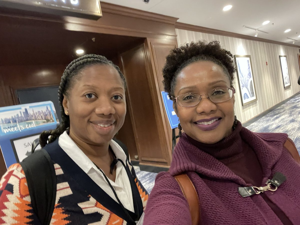 DrKellySTEMLit's tweet photo. The wonderful @Blksteminist at #NARST23 #CADASE https://t.co/IOek2kBOwa