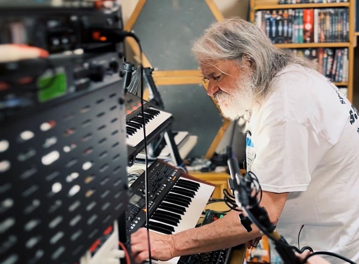 TenderfootTV's tweet photo. The Tenderfoot team interviewed John Shepherd, whose mission has been to contact aliens since 1972. Listen to episode 5 of High Strange now: https://t.co/VVSfwqFvlD #HighStrange https://t.co/7DjGTbmu3u