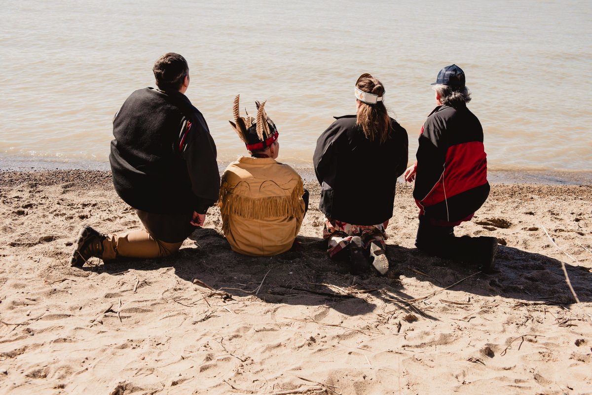 My Eid gift to y’all is a #longreads on the creation of a national urban park in Windsor, Ont. — 50+ years in the making. It traces a complex, intricate, large ecosystem of people trying to protect an equally complex, intricate, large ecosystem of nature.

thenarwhal.ca/windsor-ojibwa…