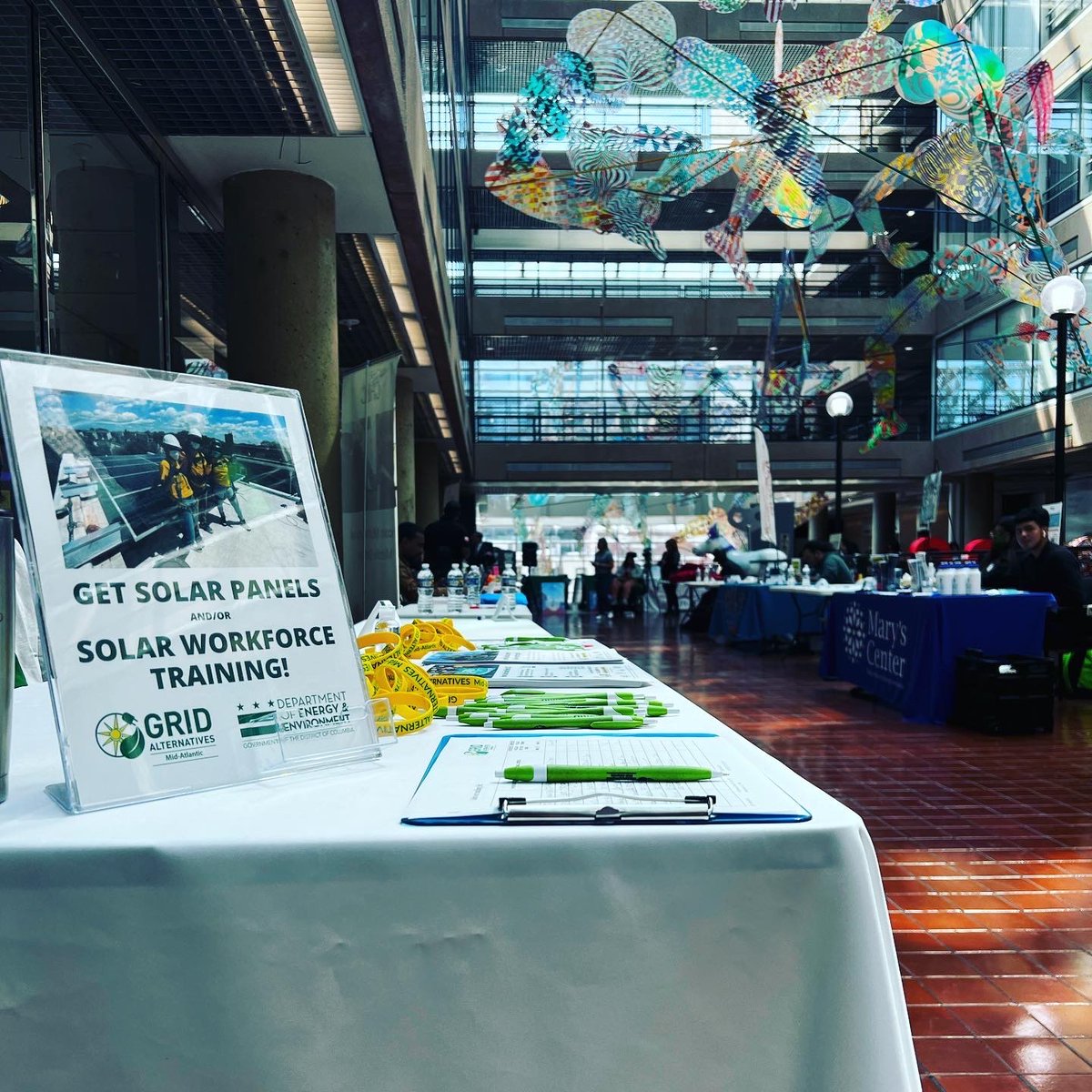 GRIDmdv's tweet photo. Happy #EarthDay!!! ππ±
Weβre spending the day spreading the word about #SolarWorksDC at the @OLADCGov Job Fair βοΈ https://t.co/BxiQXz7rBX