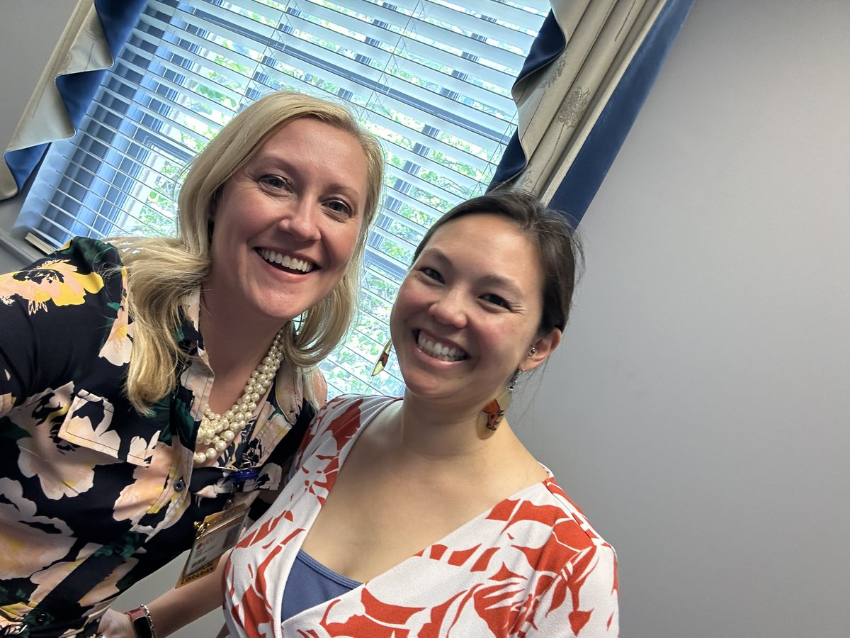 hurstej's tweet photo. So nice to see Beth today during the @MedLibAssn awards ceremony. #medlibs #mlanet23 #mlasla23 Beth was @VCUHSLibrary taking part in the @NLM_NIH / AAHSL  leadership fellows program #aahsl #BrodmanAwards2023 https://t.co/EMTKmCdbhn