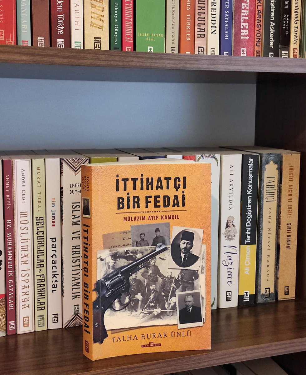 akademiktarihtr's tweet photo. Yayın özel çekilişi.

Yakın tarihimizin mühim simalarından Mülâzım Atıf Kamçıl hakkında yapılmış fotoğraftaki kıymetli çalışmayı, 1 takipçimize hediye ediyoruz.

Çekilişe katılmak için bu paylaşımı RT ve @Talhaburakunlu hesabını takip etmeniz yeterlidir. https://t.co/lPVfyY6isS