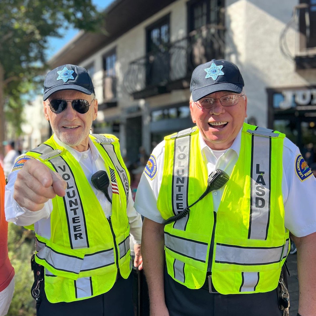 SCVSHERIFF's tweet photo. Today is #VolunteerRecognitionDay, which also falls under #NationaVolunteerWeek. Thank you to all our hard working volunteers here at the SCV Sheriff’s Station. From volunteers on patrol, to assisting with traffic control & events, we appreciate your dedication & commitment. https://t.co/APFtbYtoSn