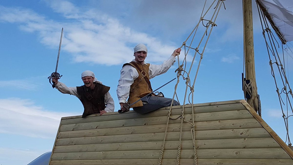godolphinsrof's tweet photo. The Fo'c's'le shanty. Tired out from a long day of singing while you work?  Let’s sing while we relax instead! Fo’c’s’le or forecastle songs were  used to chill out and tell stories at the end of the day. E.g.: Rolling Down To Old Maui, Spanish Ladies and Wellerman. https://t.co/ekHKMFWZI9
