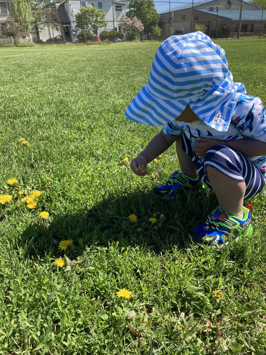 cvheadstart's tweet image. Happy Earth Day! 🌎 Playing outdoors &amp;amp; exploring nature is a great way for kids to learn more about the environment we live in.

There are so many opportunities to spend time outdoors at our Head Start classrooms, Home-Visiting program, and Family Connections program meetups 🌞