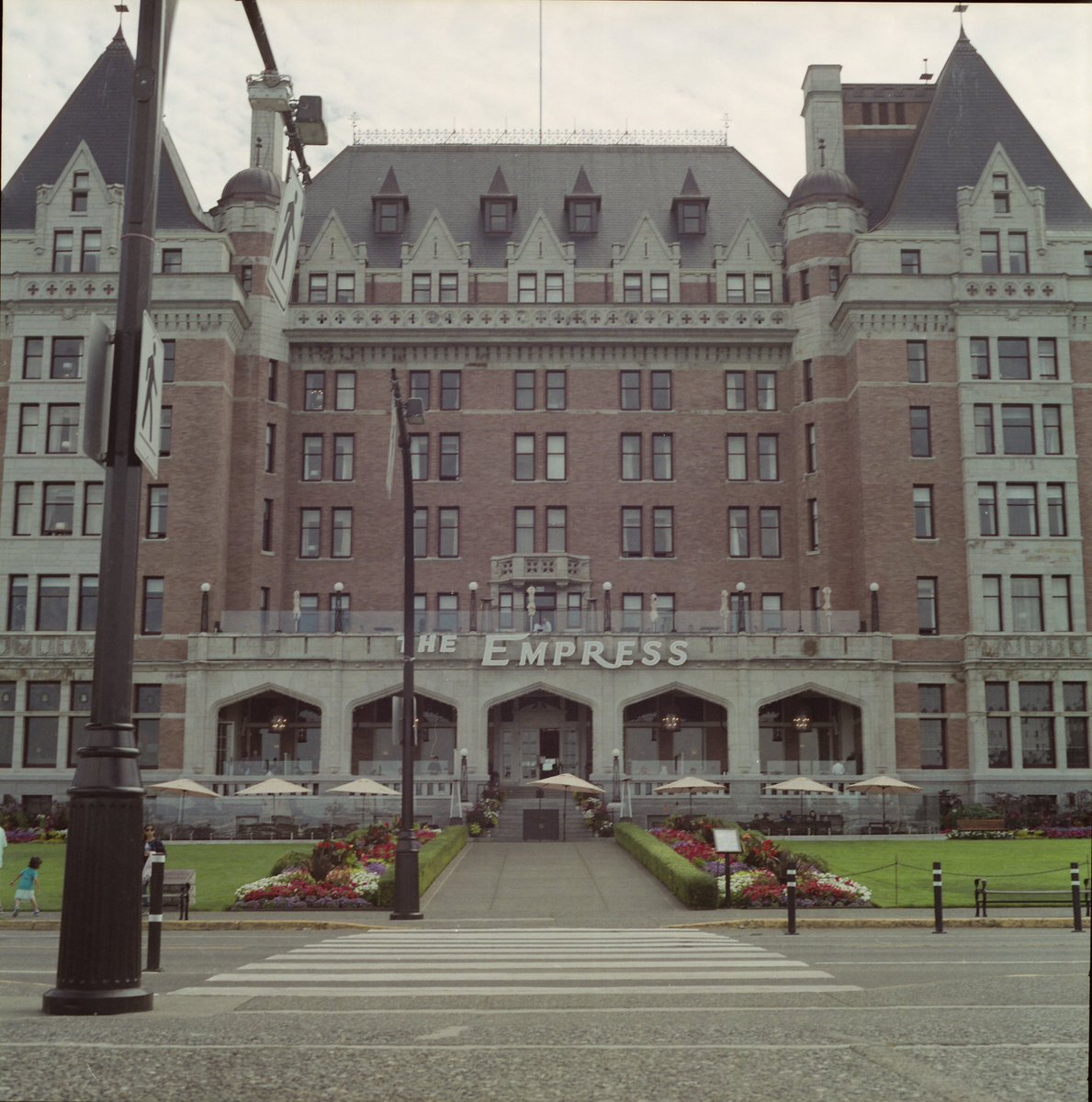drowninginfilm's tweet photo. Victoria BC
[Hasselblad 500c/m/Zeiss Planar 80mm/Fujifilm pro400H]

#filmphotography #フィルムカメラ #filmisnotdead #analogphotography #mediumformat #mmfilm #analog #pro400h #mmphotography #filmphoto #cinematography #analogue #fujifilm  #staybrokeshootfilm #hasselblad #zeiss https://t.co/81jtwcfIth