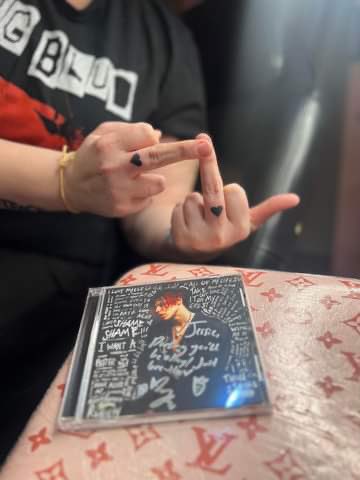 Jess 🦇☠️ tweet media