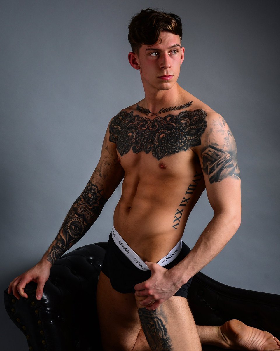 Vibe_menStudio's tweet photo. Shoot with the gorgeous @LOUISJACKSXXX 📸🔥 
@Vibe_menStudio London https://t.co/xzEHPlaGLh