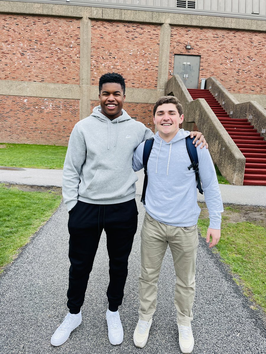 So thankful to have participated in an awesome visit with <a href="/TrinCollFB/">Trinity College Football</a> ! 
<a href="/CoachDevanney/">Jeff Devanney</a> <a href="/CoachRuss2/">Coach Matthew Russell</a> <a href="/coachmelnitsky/">Mark Melnitsky</a> <a href="/CoachCrayton_/">Ricky Crayton</a> <a href="/_coachdwilliams/">Denver Williams</a> 

Appreciated some time with previous high school teammate <a href="/molivo2022/">Michael Olivo</a> as well! 

#rollbants