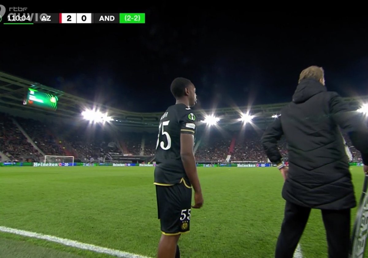 Mauveside's tweet image. Marco Kana on for Diawara. 

#RSCA #AZAND