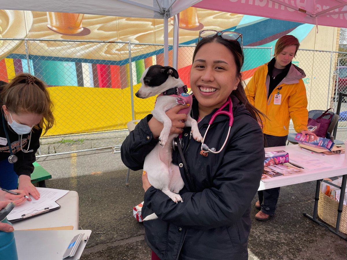 OregonHumane's tweet photo. #ThrowbackThursday to our first partnership last week with @blanchethouse1! Together, we provided free veterinary consultations, vaccines, food, and supplies to 49 companion animals of houseless and low-income Portland residents. ❤️ #BeMoreHumane https://t.co/8ydQUFFE8w