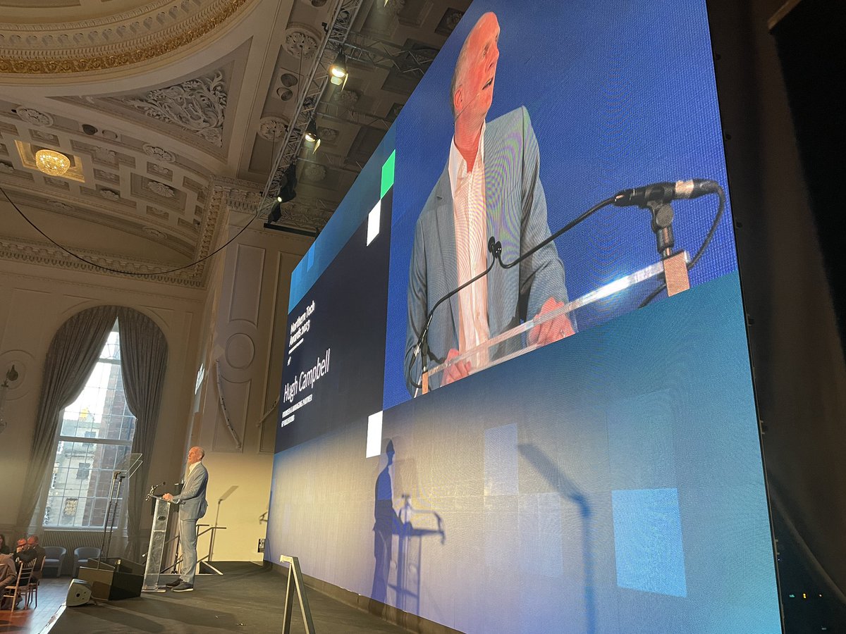 BCloudUK's tweet image. The brilliant @hugh_gpb of @GPBullhound takes to the stage at tonight’s  #NorthernTechAwards in Edinburgh. Always a good night