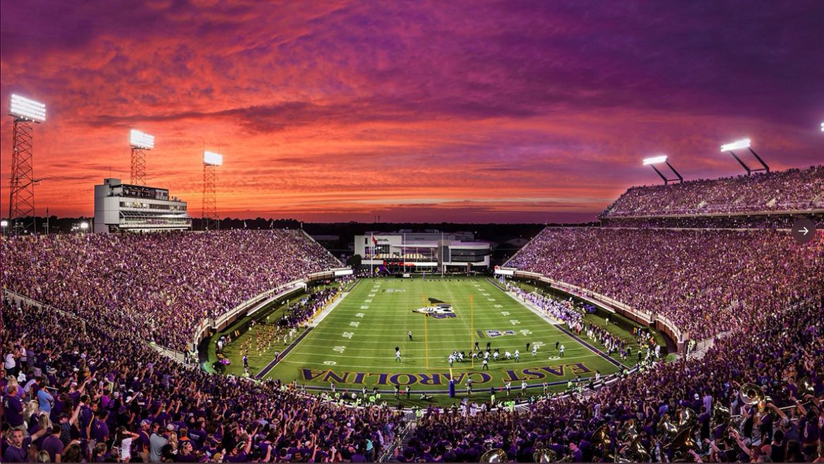 EastCarolina's tweet photo. Saturday, April 22 is #EarthDay. Over the past 20 years #ECU has and continues to support sustainability efforts on campus, in the classroom and through research.
With the help of @SustainECU these #ECUViews never looked so beautiful. Happy #EarthWeek, #Pirates ππ https://t.co/eFELA2UTNq