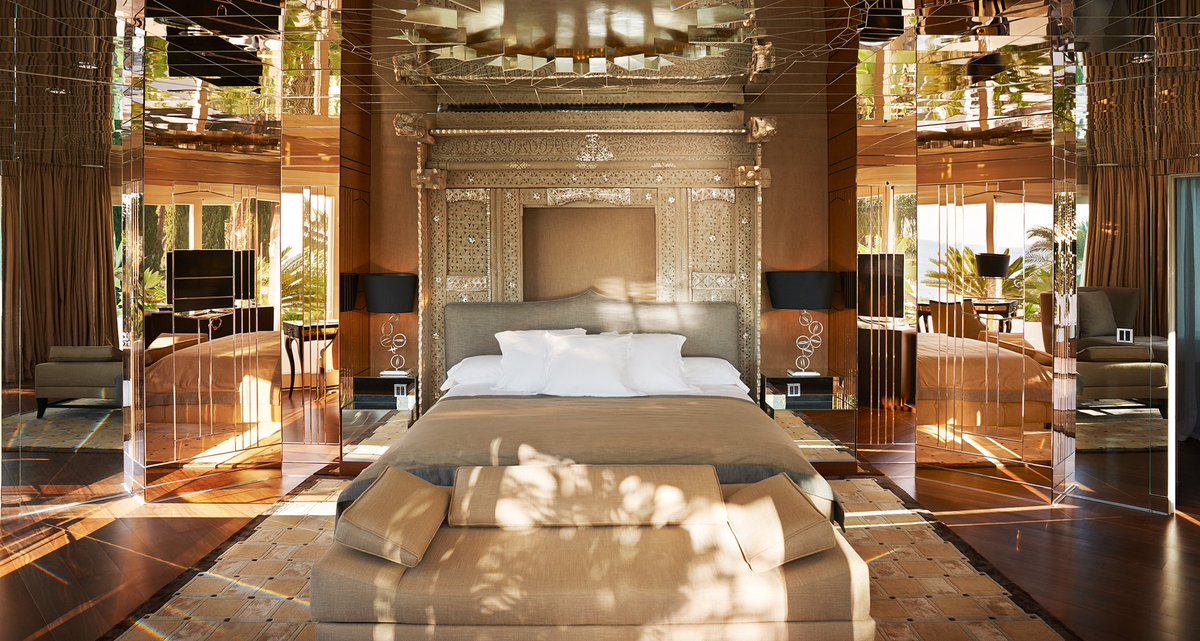 Siesta? 

Nap at the Villa del Mar… casolvillasfrance.com/villa-rentals/…

#marbellaclub #villadelmar #marbella #españa #bedroom #casol #mickaelcasol 🦁