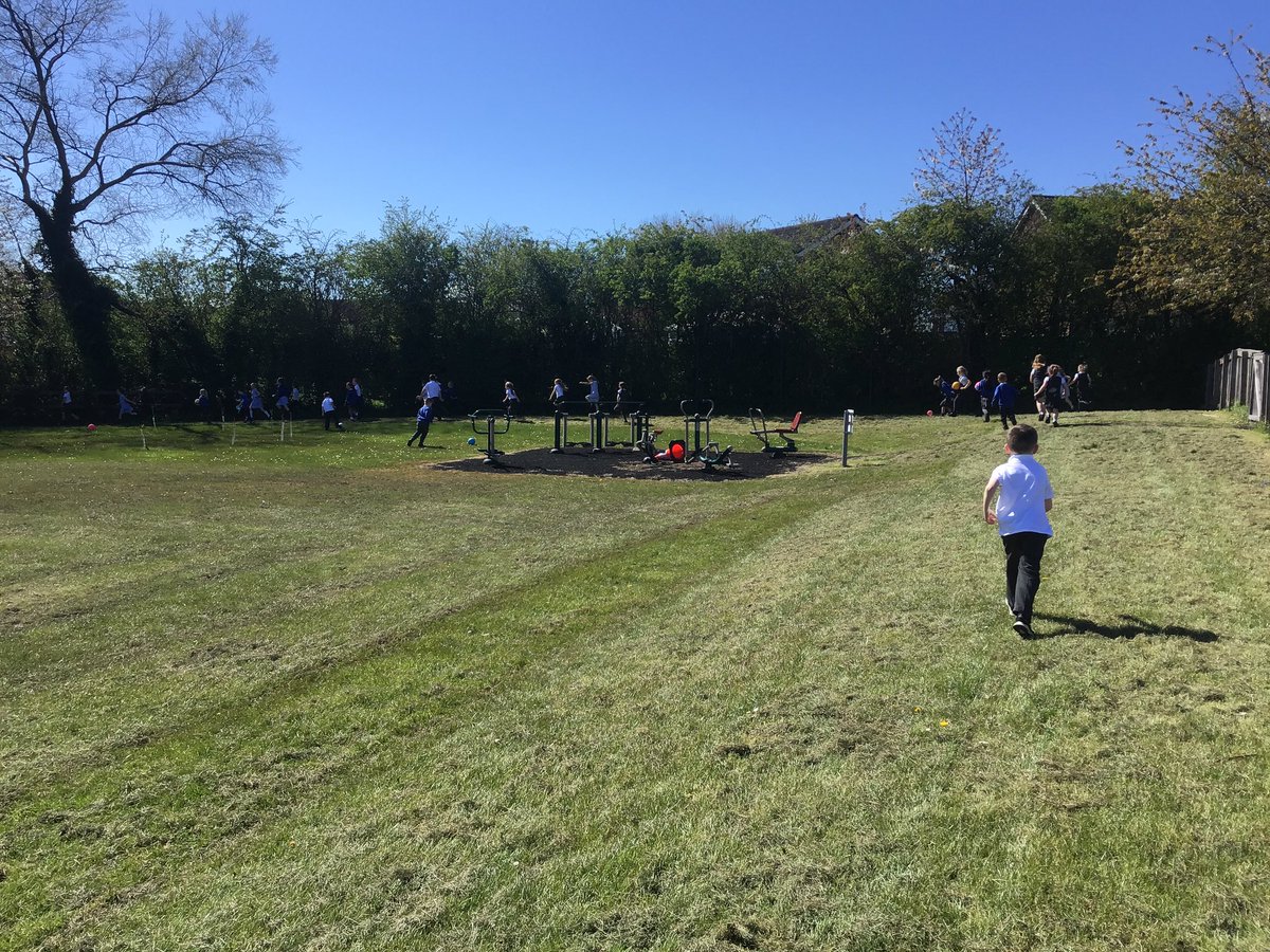 carruthers_mr's tweet photo. Key Stage 1 taking part in the NT Active Mile today, all children completing a mile or more, well done everyone! @RedesdalePrim @NTPrimaryTeam #ActiveMile https://t.co/JByJeoUnGK