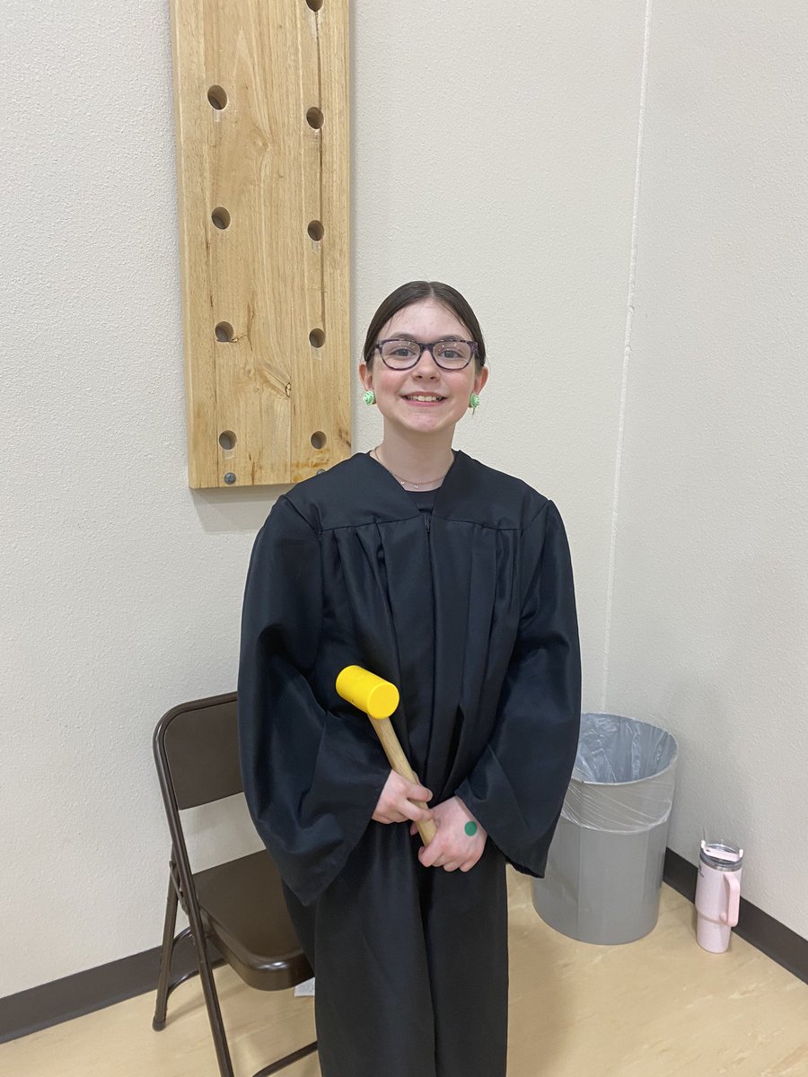 Bringing their SS standards alive! I just got to meet Sally Ride, Benjamin Franklin, Amelia Earhart, Ruth Bader Ginsburg and more at the Sunrise Elementary 5th Grade Halls of History!  #learbps