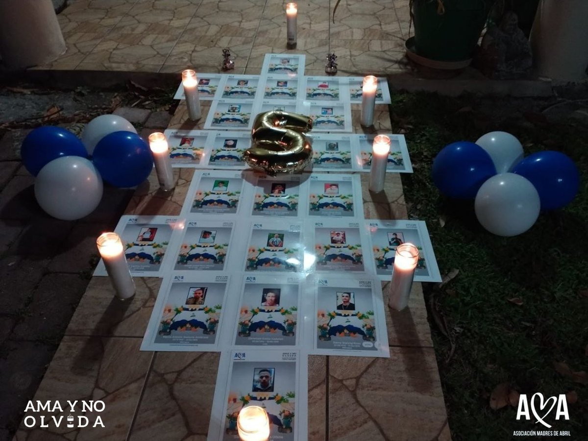 museomemoria_ni's tweet photo. 🕯️💙🖤Seguimos compartiendo altares creados por la comunidad que es parte de nuestra lucha contra el olvido.🕯️💙🖤 https://t.co/cJq0C9LErG