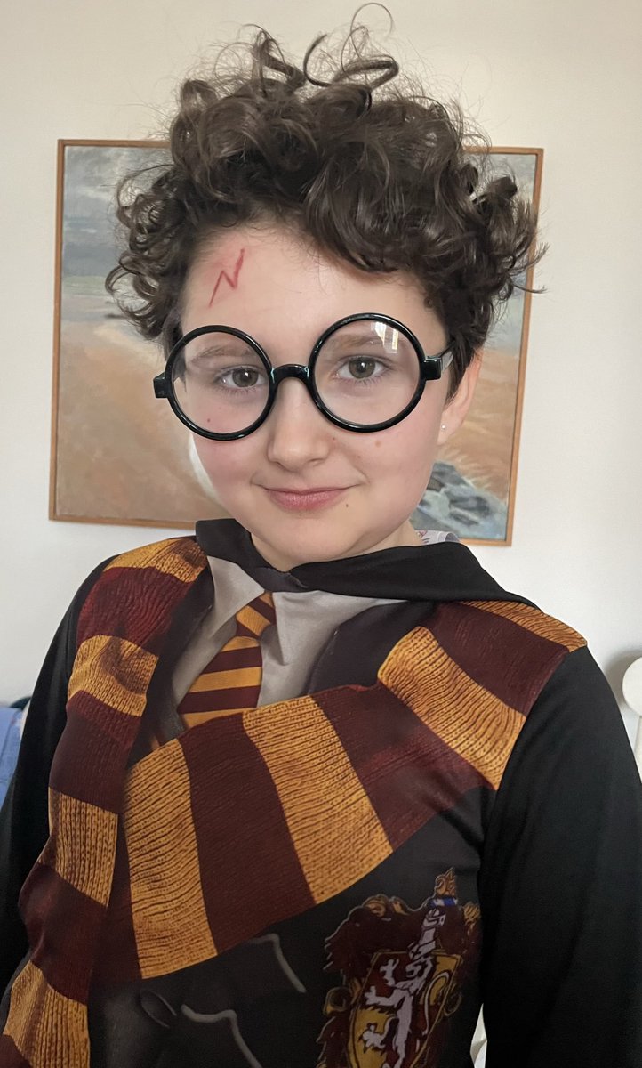 julieannrees's tweet photo. #WorldBookDay2023 #lumos #HarryPotter #warner  #HermioneGranger @WarnerBrosUK https://t.co/k3a7ebwU1q