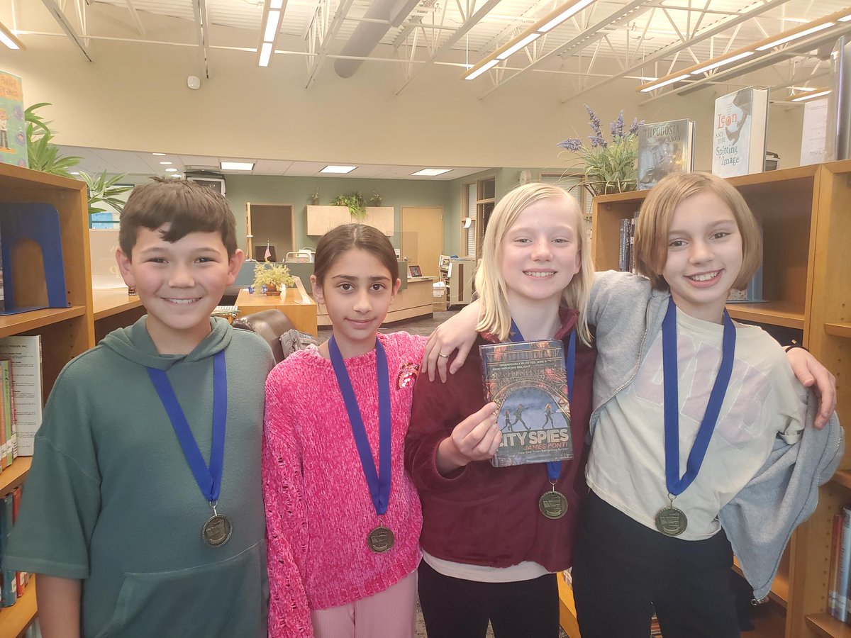 WCreekLibrary's tweet image. Our 5th grade grade team won 1st place in the Elementary Battle of the Books competition today! Afterwards, we got to Zoom with the wonderful author @JamesPonti, author of City Spies. What a great day! #spslib #spsBOB @officialSPS @WilsonsCreekInt