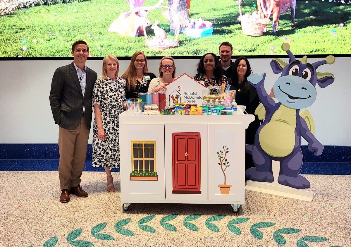 RMHDallas's tweet photo. Thank you to the team at @CookChildrens - Prosper for having our #RMHD team out to unveil our brand-new hospitality cart! This cart will be regularly stocked with complimentary items for visitors at the hospital ❤️ https://t.co/fig9DG3pKB