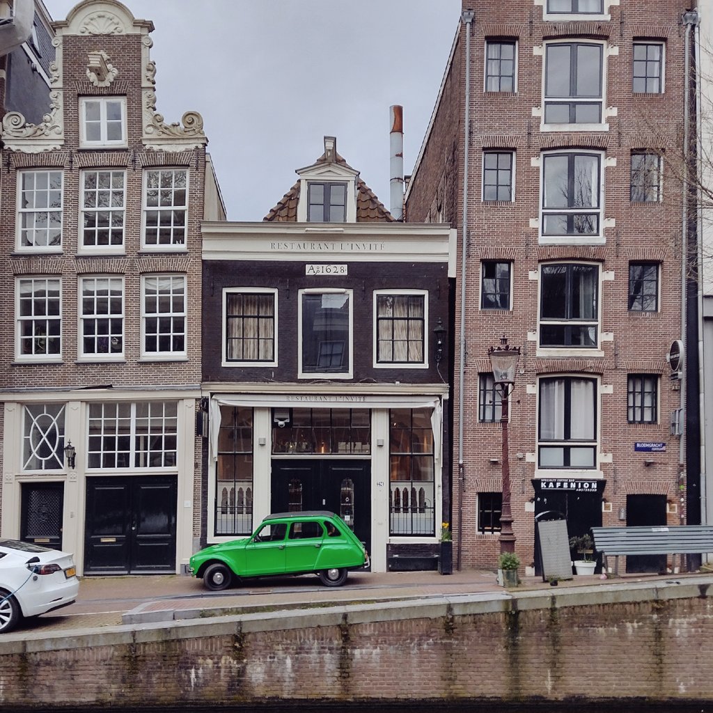 freek's tweet image. Citroën 2CV, Amsterdam