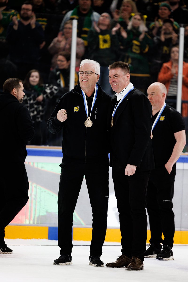 Kaksi legendaa. 💚

#Ilves #Liiga