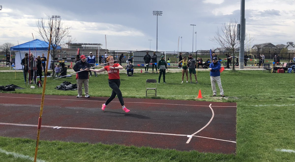 DetroitTitanTnF's tweet photo. Javelin debut for @taylor_myers5340  series of 17.19m, 19.35m, F to establish the 63-6 PR. #LeighTFInv. https://t.co/RkF7i4ziLa
