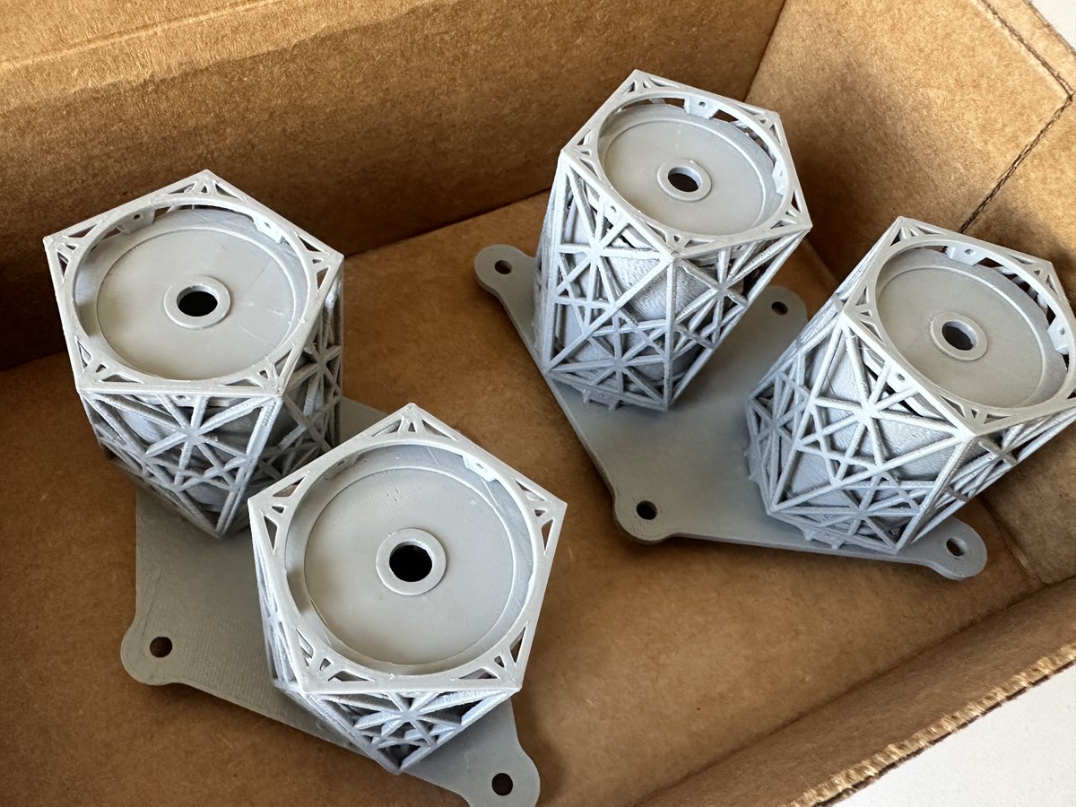 CMU_MoonArk's tweet photo. @CMU_MoonArk 3D printed replica delivered today to @astrobotic for payload integration onto the Peregrine lander prototype for exhibition. https://t.co/d9HgtqrjAJ