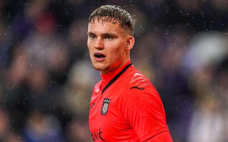 Mauveside's tweet image. Hoping for another Bart Verbruggen Miracle 💜

#RSCA #AZAND