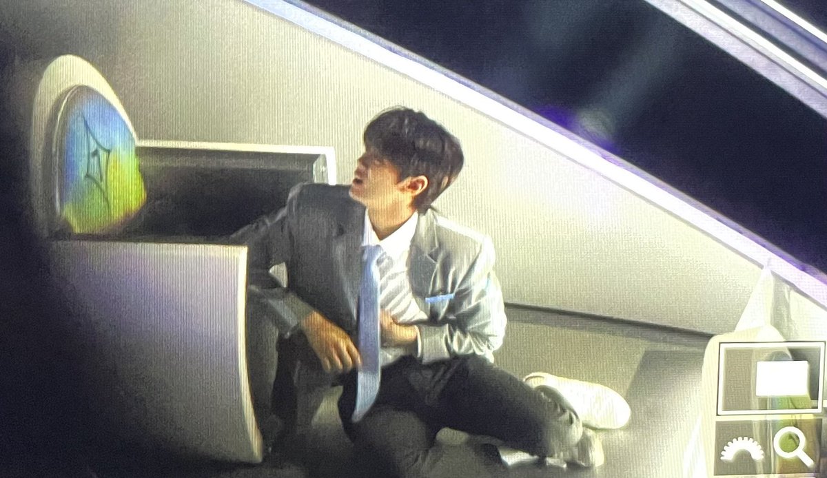 haohanbin's tweet photo. why is he everywhere except ON the chair 😭😭😭😭😭😭😭😭😭 https://t.co/NxHWTxvLmd