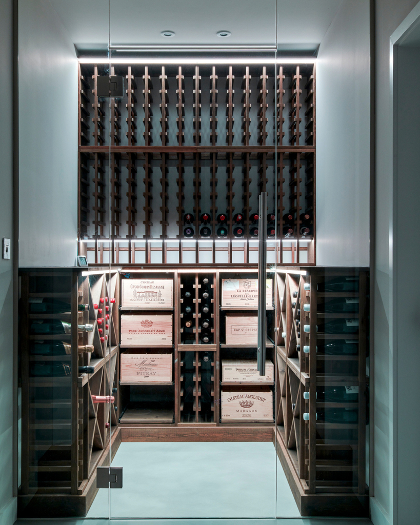 Wine connoisseur, wine collector or just happily a wine drinker?! Incorporating wine storage into your renovation is a great way to keep your favourite bottles stylishly stored, perfectly organised and ageing nicely!​​​​​​​​​
We have designed various bes… instagr.am/p/CrRPO0DpD8Y/