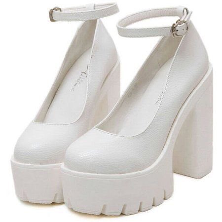 aekishibe's tweet photo. Mi novia me robaría los zapatos. https://t.co/28CAa6mF8A
