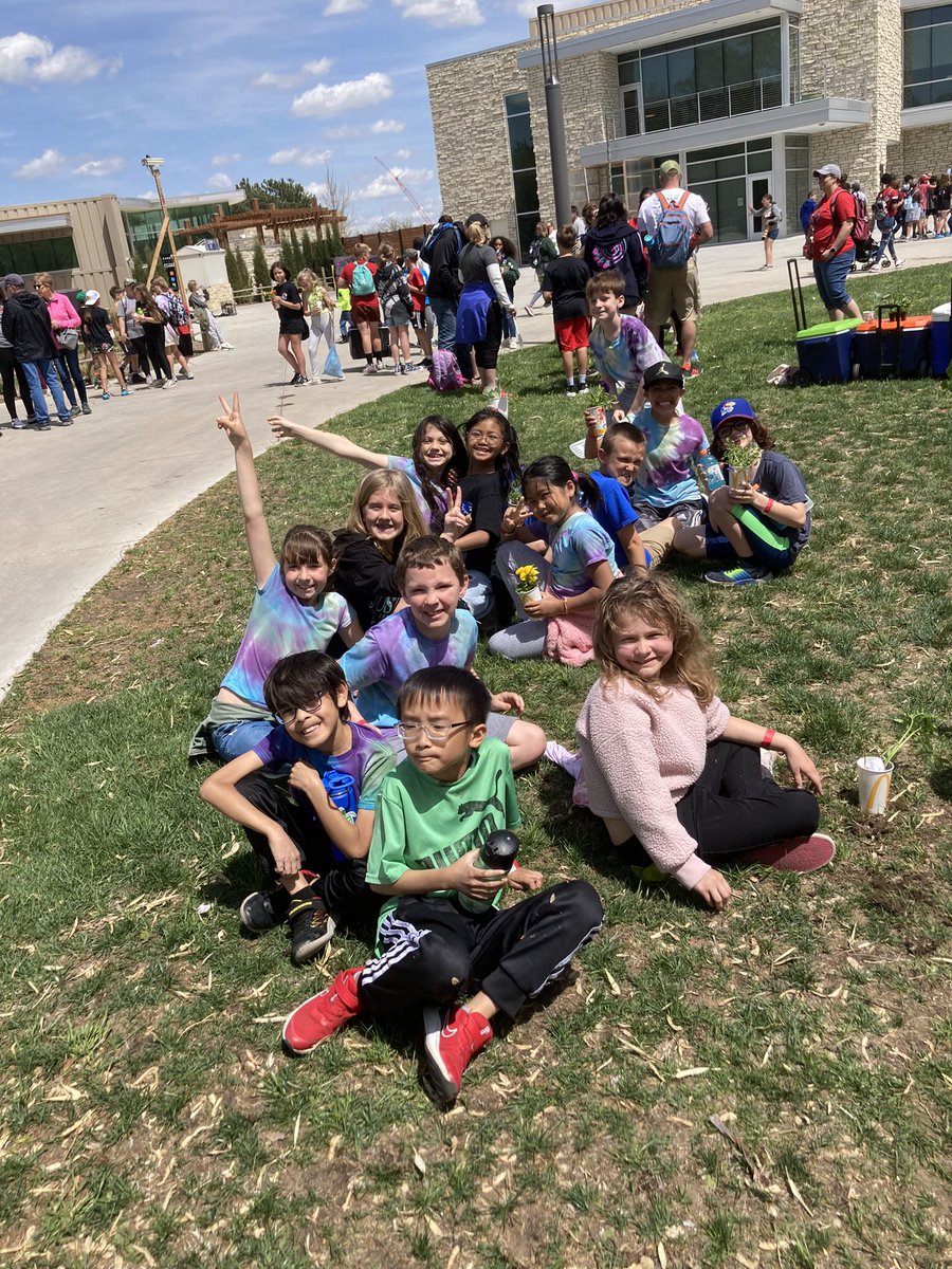 StanwicksKids's tweet photo. Earth day at the zoo!
#wineteerstrong #derbyproud #EarthDay2023 https://t.co/v8p4ERuh98