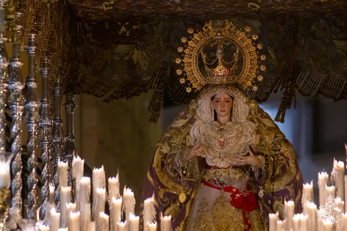 MIÉRCOLES SANTO ✝️ | Han pasado quince días del pasado y magnífico Miércoles Santo, por lo que es tiempo de agradecer y recordar todos los momentos vividos en torno a nuestros Sagrados Titulares.

🌐 Crónica completa en la web: bit.ly/41qGJv1

#CofradíasMLG #ArchiSangre