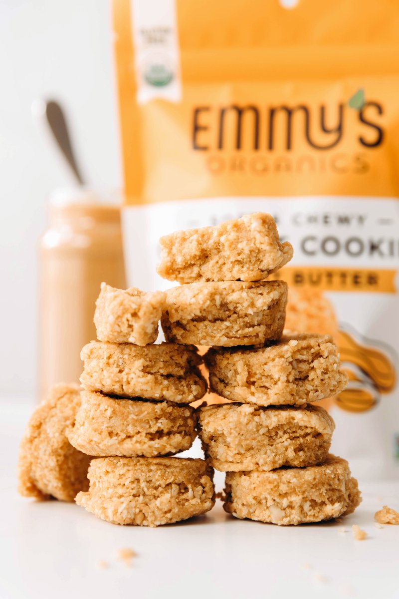 Tag a friend who desperately needs to upgrade their GF/DF snack game 👀🍪

Did yk we're on sale? emmysorganics.com/pages/in-store…