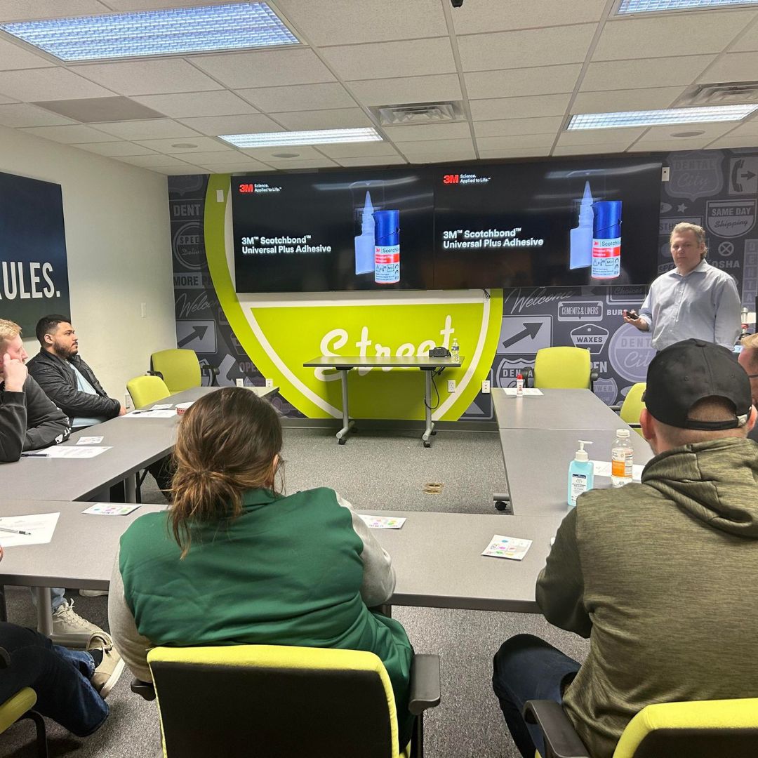 DentalCityInc's tweet photo. Our Week of Learning continues with @3M! ✏️📘

Mitch offered extensive insight on 3M’s top products, notable updates and critical information to serve our dental customers. Our team is excited to put their knowledge to work!  

#dentalcity #3M #WeekofLearning https://t.co/fFPAkQuPGi