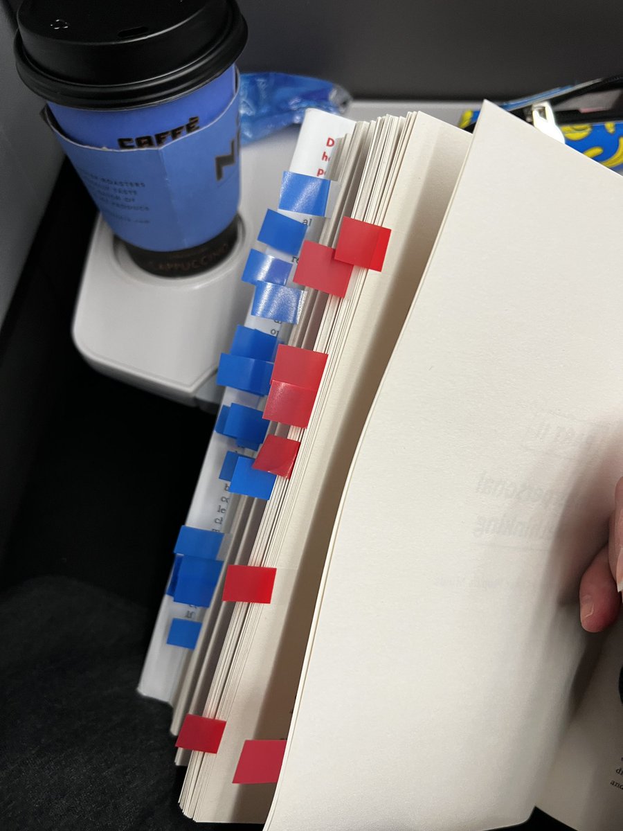 CuriousBecks's tweet image. Does anyone else have books that look like this 🫣

This is my surefire sign of a great read 

How do you take #BookNotes ? Let me know in the comments 👇🏼

#TheCuriousBookClub