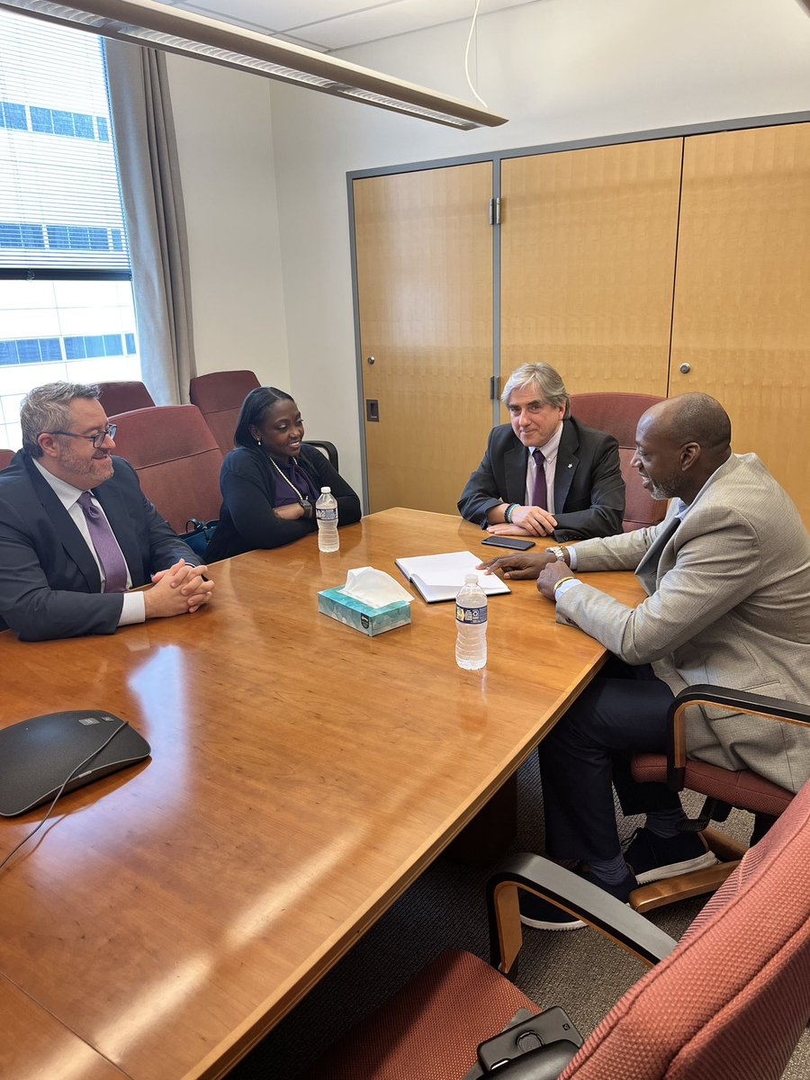 Thanks to <a href="/LurieCancer/">Lurie Cancer Center</a> leadership for taking the time to hear from our community partners <a href="/LeonidasPlatan1/">Leonidas Platanias, MD</a> <a href="/AlexZafirovski/">Alex Zafirovski</a> #CommunityEngagement