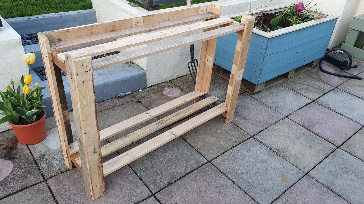 RobPentrefelin's tweet photo. When Mrs E says she needs a rack for seedlings this evening and all you've got is pallet wood. 
#allotment #allotmentlife #allotmentsoftwitter #gardening #gardeningvehicles #gyo #growyourown #recycle https://t.co/gzjKWmOMzo