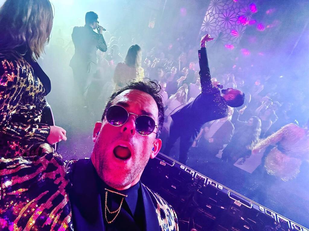 JonManness's tweet photo. The energy was next level last night with @elis.band https://t.co/wq9RVsY7Ib https://t.co/xuHuMIim7p