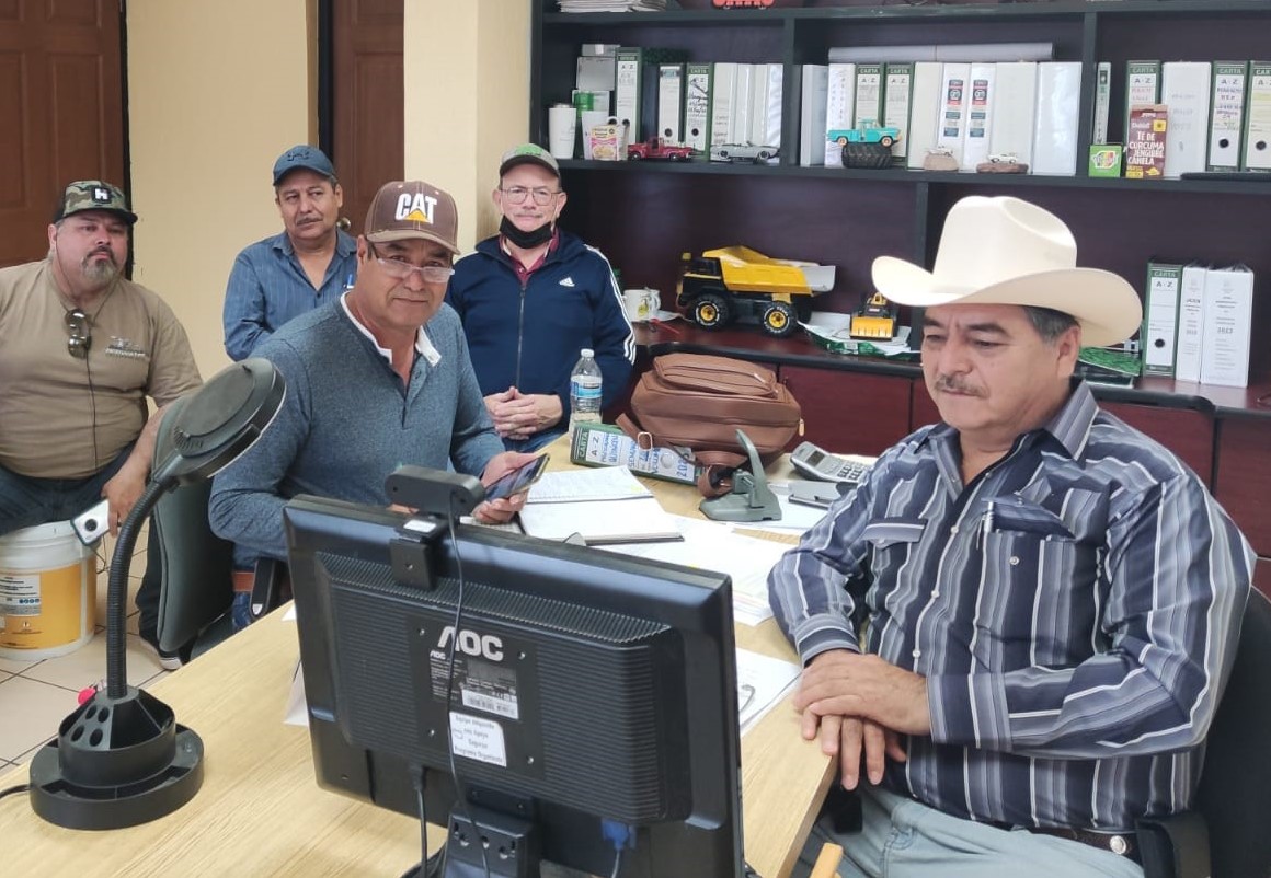 JuntaCaminosES's tweet photo. El día de hoy nuestro director general Ing. Eduardo A. Pacheco G. @lalopachecog, dirigió un mensaje a todo el personal de esta #JCICES sobre los nuevos compromisos adquiridos con la ampliación de responsabilidades a este Organismo.
#CompromisosFirmes #TierraDeOportunidades https://t.co/WiSFbep8KM