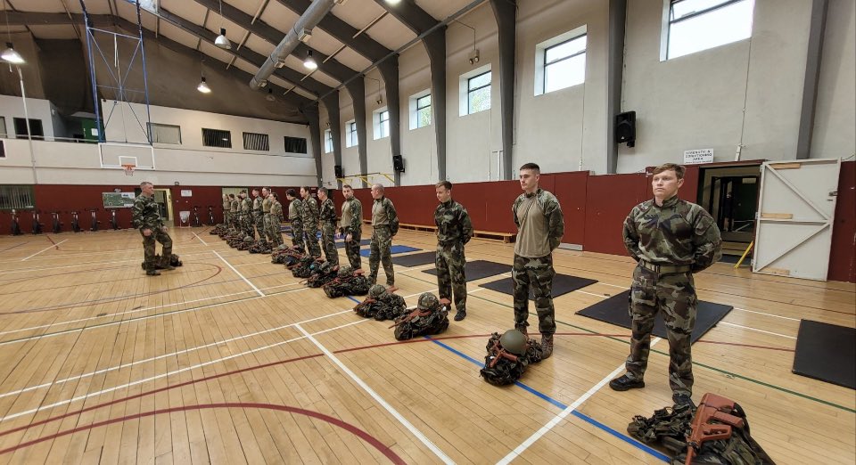 DFPESchool's tweet photo. ‘The battle phase’ of the PTI course has commenced. This 16 week course prepares the PTI to be able to return to his/her unit and train them to be fit to fight. #militaryfitness #bemore https://t.co/5DHswTeAIE