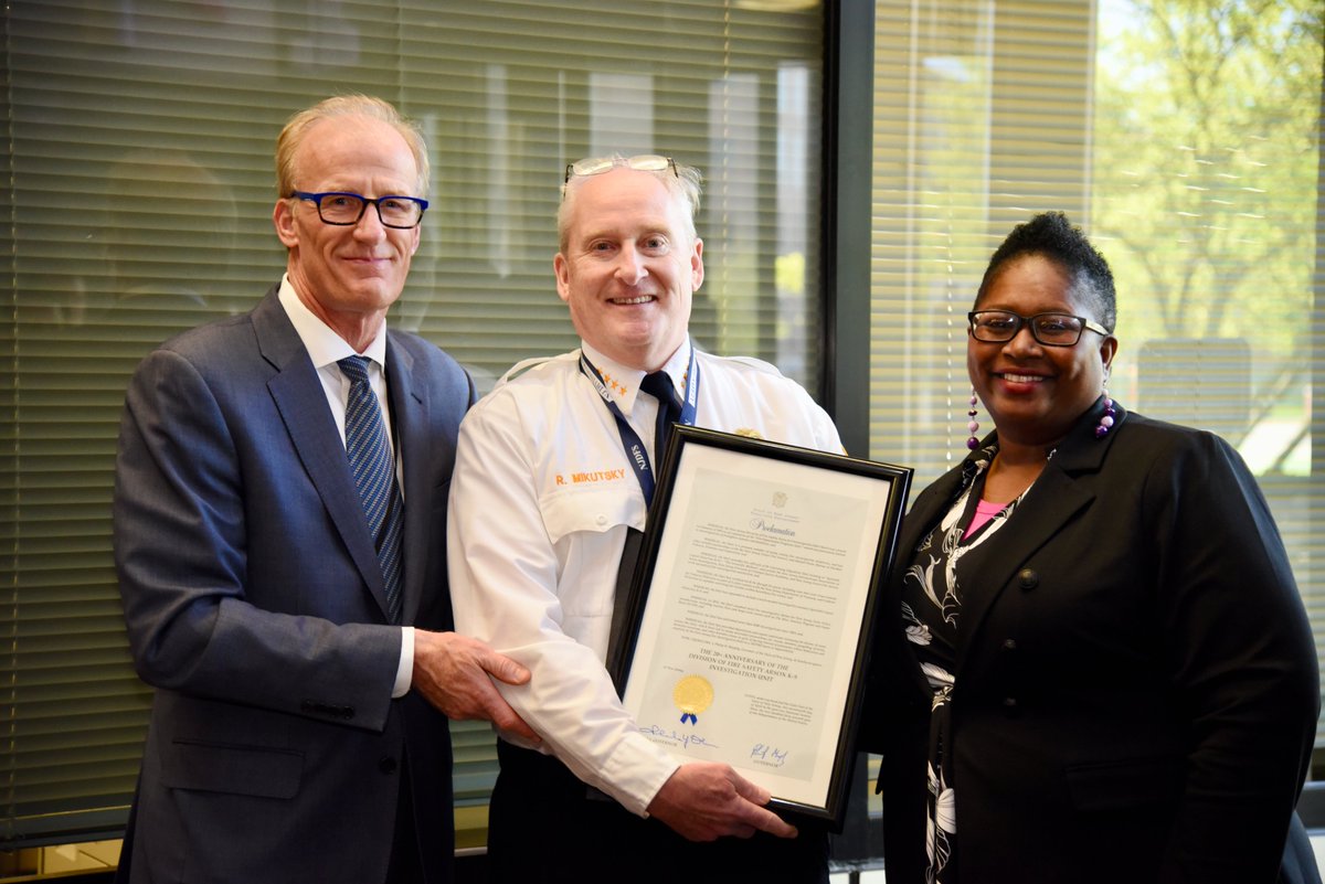 Congratulations to the @NJFireSafetys’s Fire Investigation K-9 Unit as they celebrate 20 years of service. Their tireless work &amp; dedication has culminated in over 4,500 investigations statewide, many leading to successful prosecutions. Their work is invaluable!