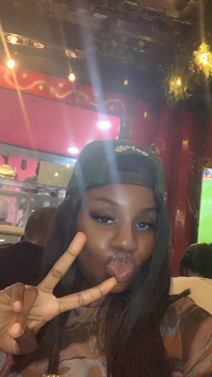 bloomieorchid_'s tweet photo. Felt cute <3💕💕🤭🤭 https://t.co/MGSfpSIglJ