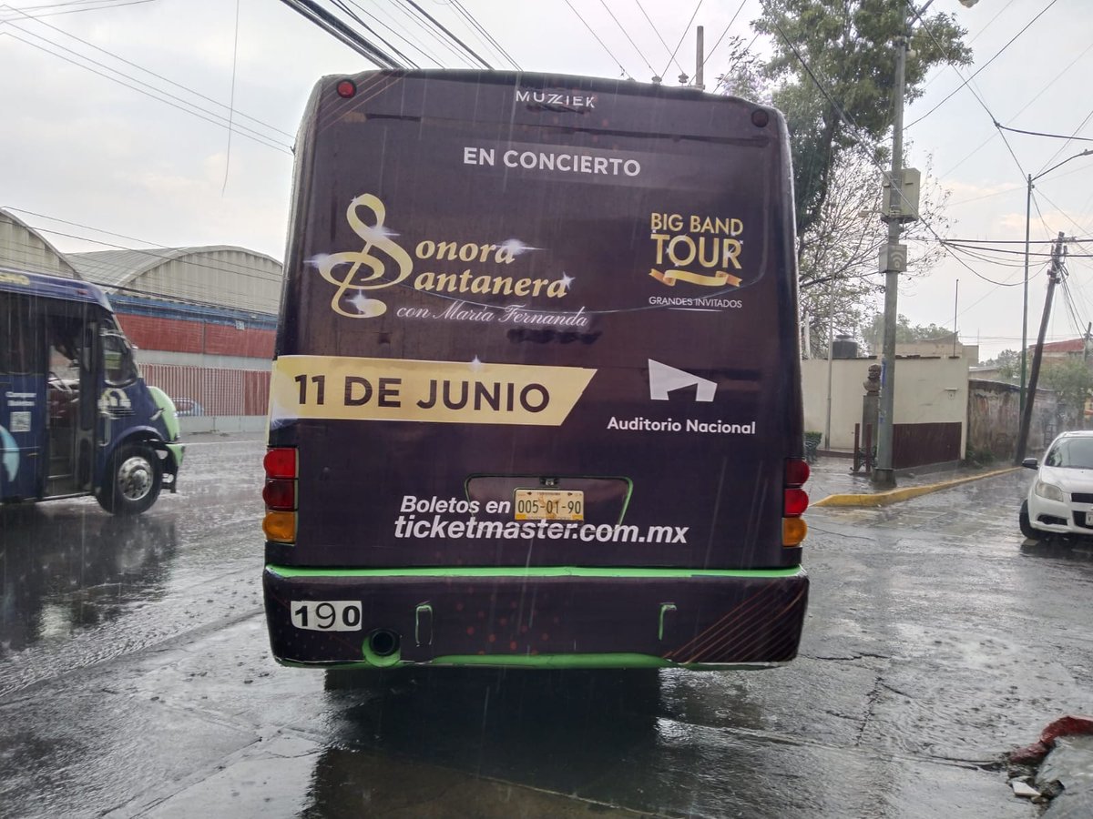 Mariferg6's tweet photo. Ya estamos #porlascallesdemexico anunciando nuestro próximo Auditorio Nacional 
¿Ya tienes tu boleto? 😍
🎟️ Venta de boletos 🎟️ 
https://t.co/krtMuJiTgH https://t.co/C4wFKkYTyn