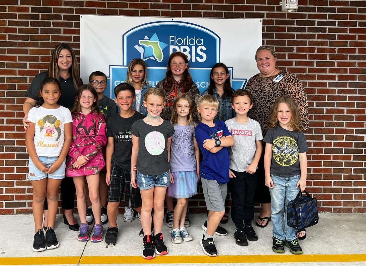 GenevaElem's tweet photo. Congratulations to our April Principal Lunch Bunch. We are so proud of you and your ability to consistently be safe, kind, and responsible! Keep it up. https://t.co/aMNnrBT44L