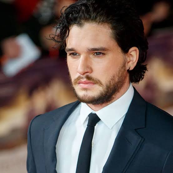 Movie_BScenes's tweet photo. Kit Harington fans, which "Game of Thrones" character did Kit play?
A. Tyrion Lannister
B. Jon Snow
C. Daenerys Targaryen
D. Cersei Lannister
Reply with your answer and #KitHarington #TriviaGame #FanClub #อิคคิว Let's see who knows Kit's career best! 💫 https://t.co/KnRlePcApw