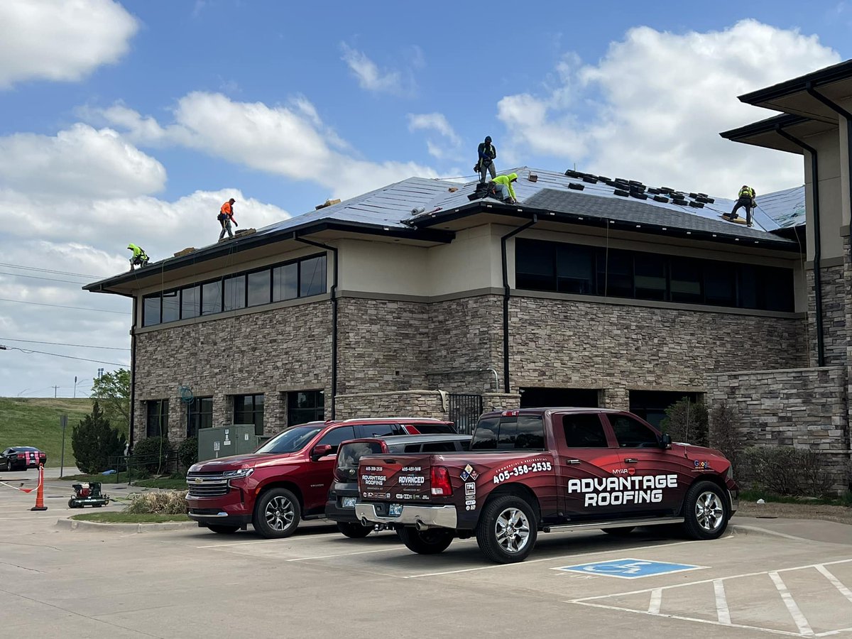 AdvantageRoofs's tweet photo. "Save money in the long run by investing in a high-quality roof replacement from Advantage Roofing. Our team uses top-of-the-line materials to ensure a durable and long-lasting roof. #roofreplacement #qualityroofing" #commercialroofing https://t.co/k44UVNR98m