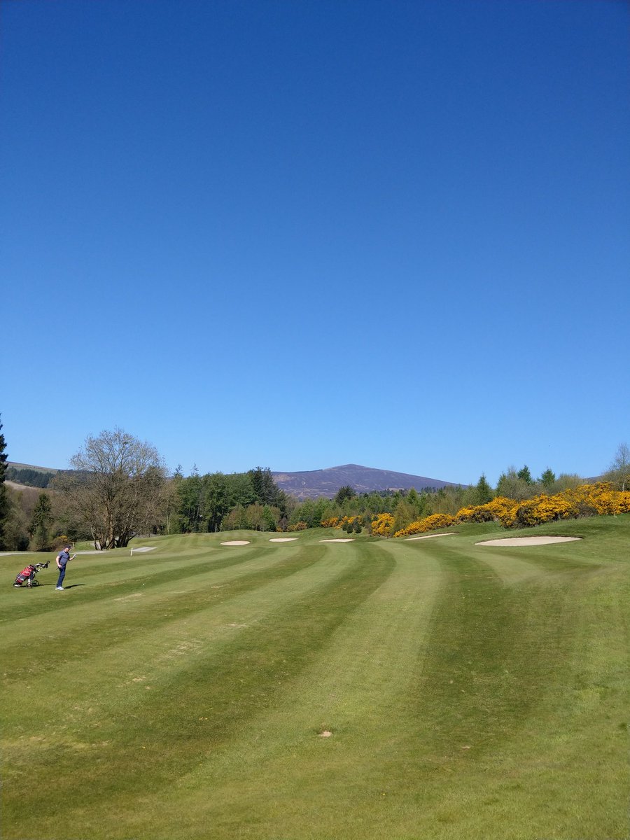 murr5patrick's tweet photo. "Happy Thursday's" #opensingles @macreddingolf #gloriousmacreddin👌⛳ great days golf guys.😎 Book online https://t.co/mklj6xJ1su👌🏌 https://t.co/v3UGKzoVAF